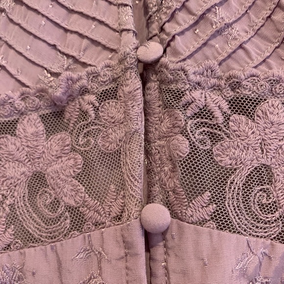 ASTR slip dress in lilac - Picture 5 of 8